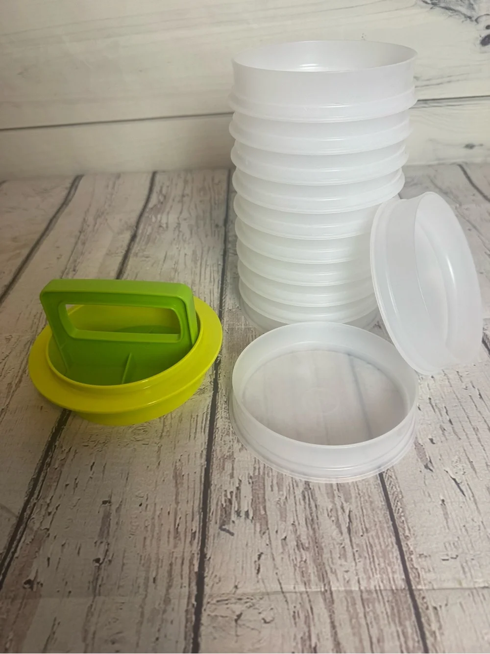 Tupperware Hamburger Maker Stackable Food Storage Container - Lime Green Handle